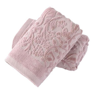 Collection d'hôtels Serviettes Jacquard Serviettes de bain douces absorbantes en coton Utilisation pour la salle de bain Ensemble Jacquard élégant décoratif de qualité supérieure - Product Image 1