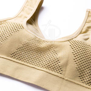 Active Wear Soutien-gorge de sport pour femme Respirant Spandex Polyester Logo avant Fabriqué au Pakistan - Product Image 6