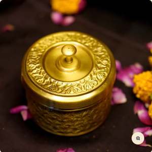 Joyero de latón antiguo con elegante diseño con borde y intrincados detalles de grabado Característica impermeable - Product Image 4