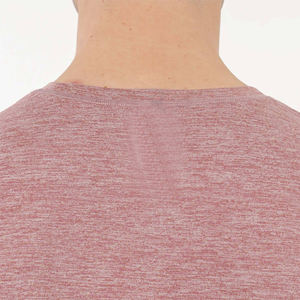 T-shirt de performance tendance pour hommes-de haute qualité, confortable et parfait pour les entraînements de gym, de course et de fitness - Product Image 4