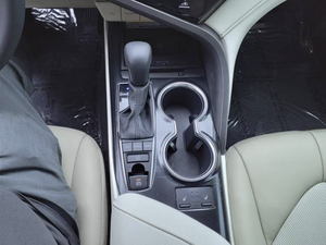 ราคาประมูล รถยนต์ปี 2020 รุ่น XLE 4 ประตู ซีดาน พวงมาลัยซ้าย/ขวา รถมือสอง ไฮบริด เบนซิน DIY อุตสาหกรรม OEM ODM รับประกัน 3 ปี ฝรั่งเศส - Product Image 3