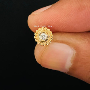 14K Or Massif Naturel Diamant Lunette Ensemble Fleur Stud pour Nez Oreille Piercing Fine Jewelry. - Product Image 2