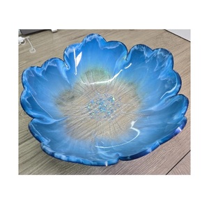 Bol en résine fait main avec finition polie brillante look artistique moderne idéal pour les collations, les salades ou le centre de table de cuisine - Product Image 5