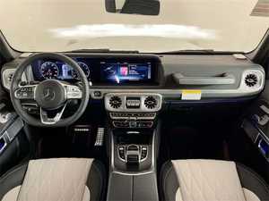 G-Class G 550 4MATIC SUV d'occasion 2022-2024, sièges en cuir R18, intérieur foncé, automatique, caméra arrière gauche, toit ouvrant - Product Image 6