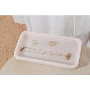 Plateau en résine moderne fait à la main et respectueux de l'environnement avec texture marbrée pour le rangement de bijoux et de cosmétiques pour les occasions de mariage et de Diwali - Product Image 2