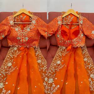 Sari de designer en soie organza lourde de Bollywood, élégant, avec broderie de fils et de paillettes, pour les fêtes, les mariages, les tenues de soirée chics - Product Image 6
