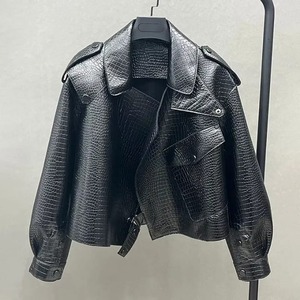 Chaqueta de Cuero Vacuno Casual Unisex Negra, Estilo Motero Repujado, Vintage, Ajustada, Impermeable para Invierno - Product Image 3