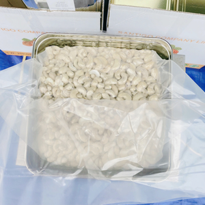 Factory Direct Cashew W180 W240 W320 Cashew <b>Nuts</b> Wholesale <b>Nuts</b> <b>Kernels</b> SANTIGO Short Leadtime - Product Image 1