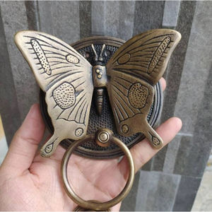 Aldaba de puerta de latón mariposa Vintage fundido sólido Tire de timbre sombra antigua hogar exterior decorativo suministro de puerta delantera - Product Image 2