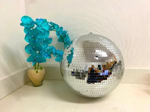 Bola de Discoteca Jumbo con Anillo para Colgar Fácil de Usar por King International - Product Image 3