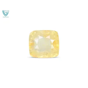 Saphir Jaune Naturel de 9,32 Carats (Pukhraj) - Pierre Précieuse Facettée Taille Émeraude - Product Image 1