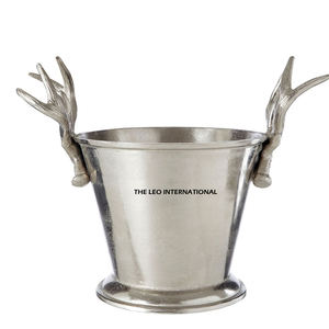 Seau décoratif de conception fantaisie avec poignée en bois de cerf pour événement et fêtes d'anniversaire seau couleur argent - Product Image 2