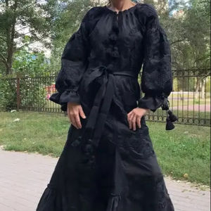 Nouveau design de robes brodées ukrainiennes en coton pour femmes à manches longues et longues pour les fêtes d'été pour femmes - Product Image 1