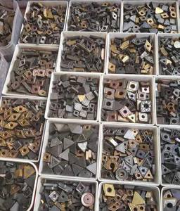 Vente en gros d'accessoires de rebuts de carbure de tungstène de qualité supérieure, granulométrie fine (Forets en carbure / Fraises) – Matériau de recyclage, Meilleure exportation - Product Image 5