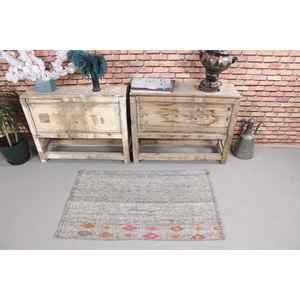 Alfombra Turca Vintage, Alfombra Pequeña de 2.2x3.37 pies, Alfombra de Lana con Diseño Floral en Gris y Rojo - Product Image 2