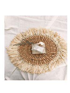 Napperon rond tissé à la main en jonc de mer de style classique de couleur naturelle - Product Image 3