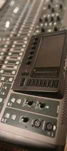 Promotions sur la console de mixage numérique Behringers 40 entrées 25 bus, 100% originale, scellée en usine avec 1 an de garantie. - Product Image 5