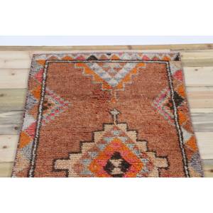 Alfombra Vintage Herki Runner de 2.7x10.8 pies (82x328 cm), Alfombra Turca de Lana con Diseño Geométrico Naranja - Product Image 4