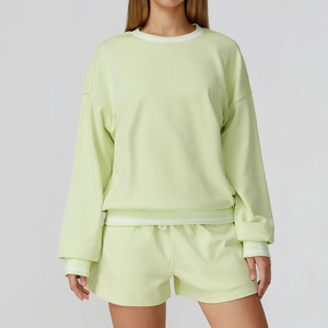 ชุดกางเกงขาสั้นแนวสตรีทอินเทรนด์สำหรับผู้ชายชุด2ชิ้นเสื้อยืดโอเวอร์ไซส์พร้อมกางเกงขาสั้นชุดฮิปฮอปลำลองฤดูร้อน - Product Image 2