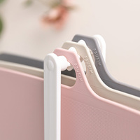Ensemble de planches à découper rondes en plastique PET de style coréen Mariebel avec design multifonctionnel et support pour une utilisation lors de réceptions alimentaires