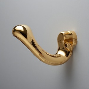 Porte-serviettes en métal moderne, durable et écologique avec design sculpté, mural, élégant et décoratif pour la salle de bain - Product Image 4