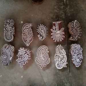 Mini blocs en bois sur mesure, 16 pièces, adapté aux activités artistiques et textiles au henné, disponibles dans une variété variété de designs - Product Image 4