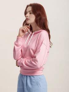 Sudadera con capucha de gimnasio para mujer Sudadera con capucha recortada Ropa deportiva Jersey Logotipo personalizado Sudadera con capucha de gran tamaño Sudaderas de entrenamiento al por mayor - Product Image 2