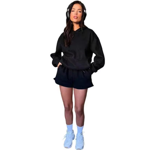 Ensemble coordonné décontracté pour femme : sweat à capuche oversize et short en mélange de coton, coupe régulière, longueur au-dessus du genou, couleur unie, idéal pour l'été et le streetwear. - Product Image 6