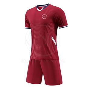 ชุดฟุตบอลสองชิ้นสำหรับผู้ใหญ่100% ผ้าโพลีเอสเตอร์ระบายอากาศได้ดีน้ำหนักเบา - Product Image 1