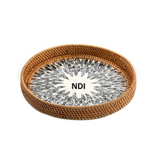 Bandeja de madera para servir para desayuno, bandeja de servidor de alimentos para bandeja de hierba de madera decorativa hecha a mano, acabado de hueso de Hotel - Product Image 1
