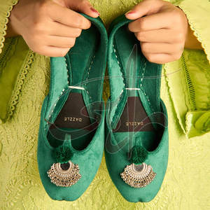 2026 Precio Económico al por Mayor, Khussa para Mujer, Antideslizante, Estampado, Tendencia de Moda - Product Image 3