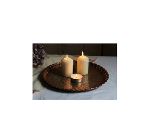 Nouveau plateau de service en métal en forme de feuille conçu doré brillant poli pièce attrayante fabriquée en inde - Product Image 5