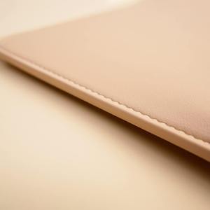 Housse de protection pour ordinateur portable en cuir véritable de conception moderne et simple pour un usage professionnel à faible coût - Product Image 1