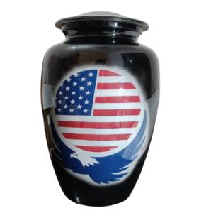 Vente en gros d'urnes funéraires en aluminium de haute qualité Urnes funéraires en métal fini bois design classique fabriquées en Inde - Product Image 2