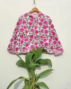 Chaqueta acolchada hecha a mano con estampado floral, reversible, para mujer, de algodón, para invierno, para todas las estaciones. - Product Image 1