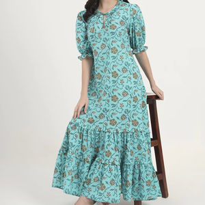 Robe maxi à imprimé floral turquoise Robe de bal d'été décontractée avec ourlet à volants à manches bouffantes et col à nouer à la taille - Product Image 1