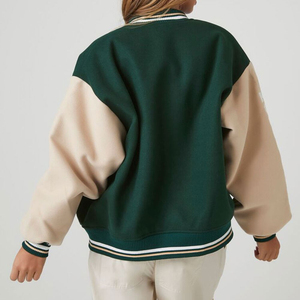 Chaqueta universitaria para mujer, chaqueta de béisbol recortada de manga larga, chaquetas universitarias personalizadas con hombros caídos - Product Image 3