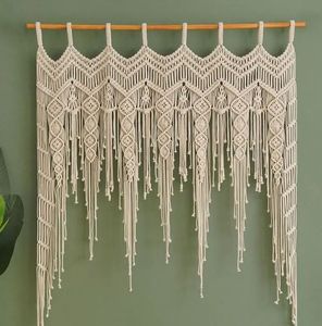 Rideau de porte en macramé complexe avec tissage traditionnel améliorant les entrées avec une texture douce pour les festivités de Diwali - Product Image 6