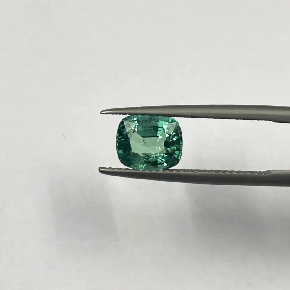 Beautiful Top Quality Certified Natural Untreated Zambian Emerald Faceted Cushion High Luster Gemstone For Jewelry Making