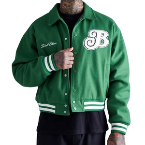 Nouveau Streetwear personnalisé en vrac pour l'hiver Vestes universitaires pour hommes universitaires en coton chenille Vestes universitaires en noir et blanc - Product Image 1