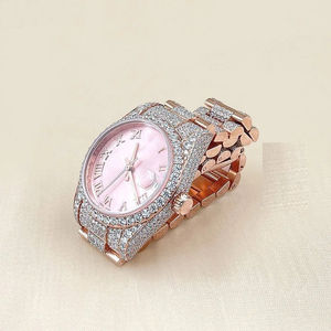 Reloj de Lujo Personalizado con Diamantes Moissanite VVS, Esfera Rosa, Acero Inoxidable, Engaste Hecho a Mano - Product Image 5
