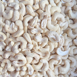 Vente flash Prix des noix de cajou dans le monde entier Noix de cajou en gros W180 Santigo Vietnam Prix raisonnable - Product Image 1