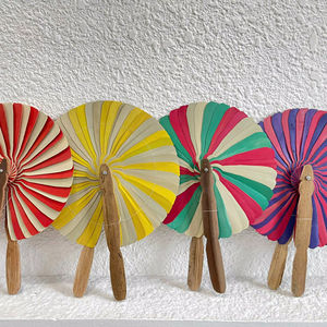 Abanico de Hoja de Palma, Ecológico, Hecho a Mano, Tejido con Follaje de Palma, Ligero, Portátil, Accesorio para Decoración de Fiestas Tropicales, Vietnam - Product Image 1