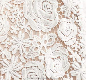 Robe en dentelle florale de haute qualité de marque locale vietnamienne, ivoire blanc, pour l'été, la plage, les vacances, élégante, sexy, premium - Product Image 5