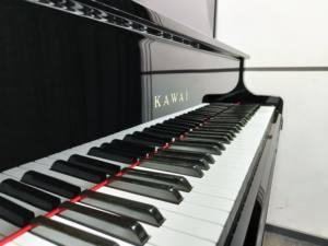 Piano acoustique d'occasion TOP KAWAI US60 de qualité professionnelle japonaise, style mécanique, 88 touches US - Product Image 2