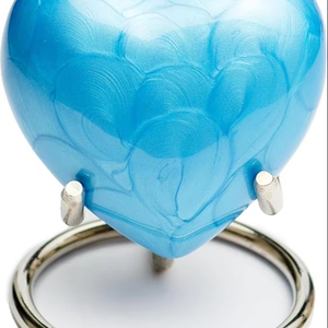 Urne Royal Rapture Heart pour cendres funéraire souvenir de crémation avec support - Product Image 1