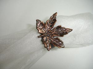 ห่วงใส่ผ้าเช็ดปากอลูมิเนียมโลหะรูปทรงใบไม้แหวนผ้าเช็ดปากลายนูนสำหรับตกแต่งงานแต่งงาน - Product Image 4