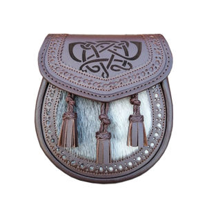 Cuir Sporran de qualité supérieure en peau de phoque sur mesure style écossais avec logo personnalisé disponible dans toutes les couleurs - Product Image 1