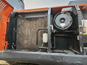 รถขุดไฮดรอลิกแบบตีนตะขาบ ยี่ห้อฮิตาชิ ZX350 ของญี่ปุ่น มือสอง พร้อมปั๊มและเกียร์เครื่องยนต์แท้ สภาพดีเยี่ยม - Product Image 5