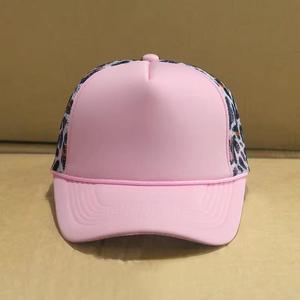 Casquette de sport OEM à 5 panneaux Casquette de camionneur en maille de mousse avec logo personnalisé Motif de conception Broderie 3D Impression par sublimation - Product Image 3